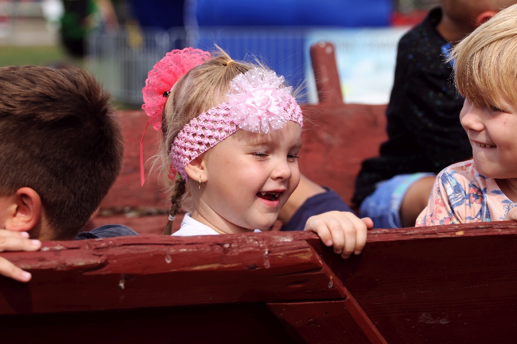 Mieszkańcy gminy Kunice bawią się na dożynkach gminnych
