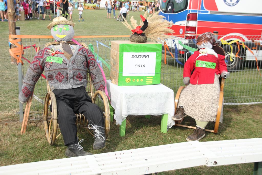 W Rosochatej mieszkańcy gminy Kunice bawili się do wieczora