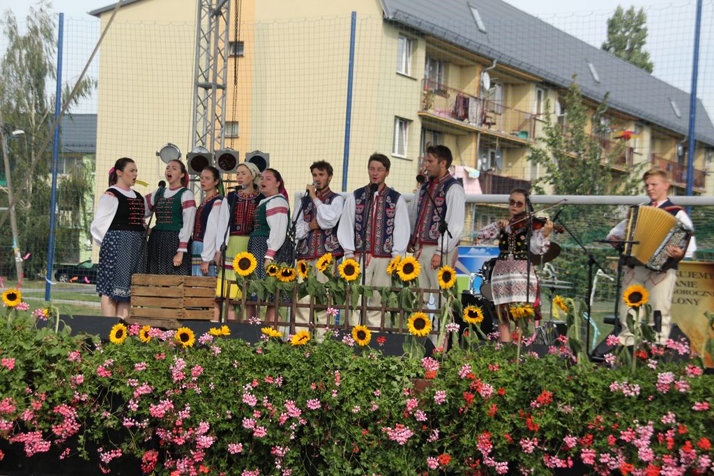 W Rosochatej mieszkańcy gminy Kunice bawili się do wieczora