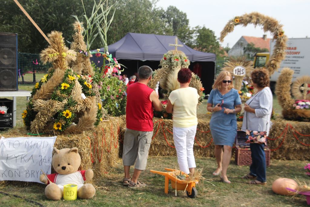 W Rosochatej mieszkańcy gminy Kunice bawili się do wieczora