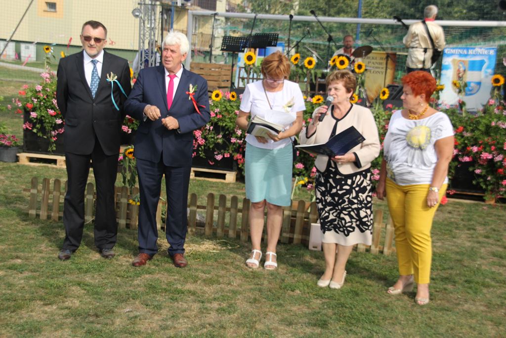 W Rosochatej mieszkańcy gminy Kunice bawili się do wieczora