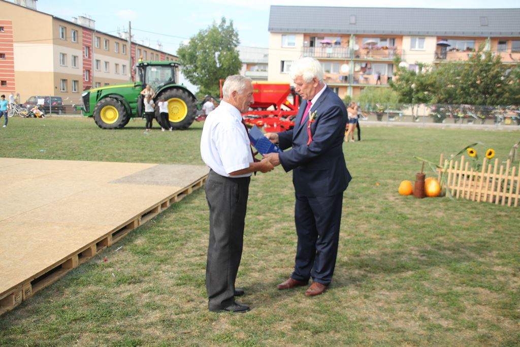 W Rosochatej mieszkańcy gminy Kunice bawili się do wieczora