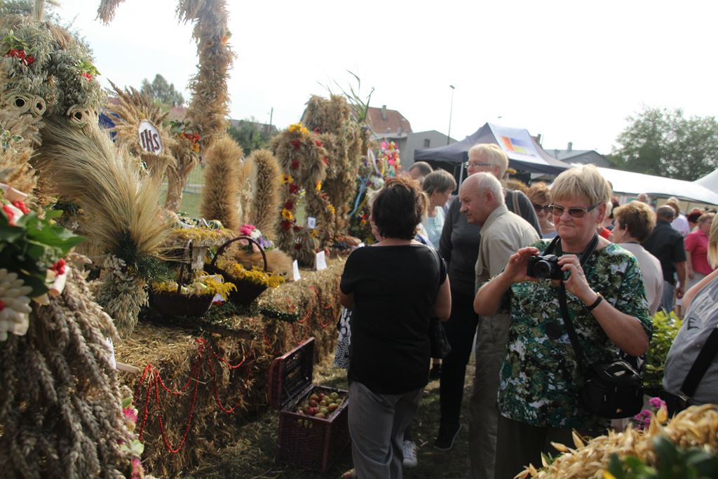 W Rosochatej mieszkańcy gminy Kunice bawili się do wieczora