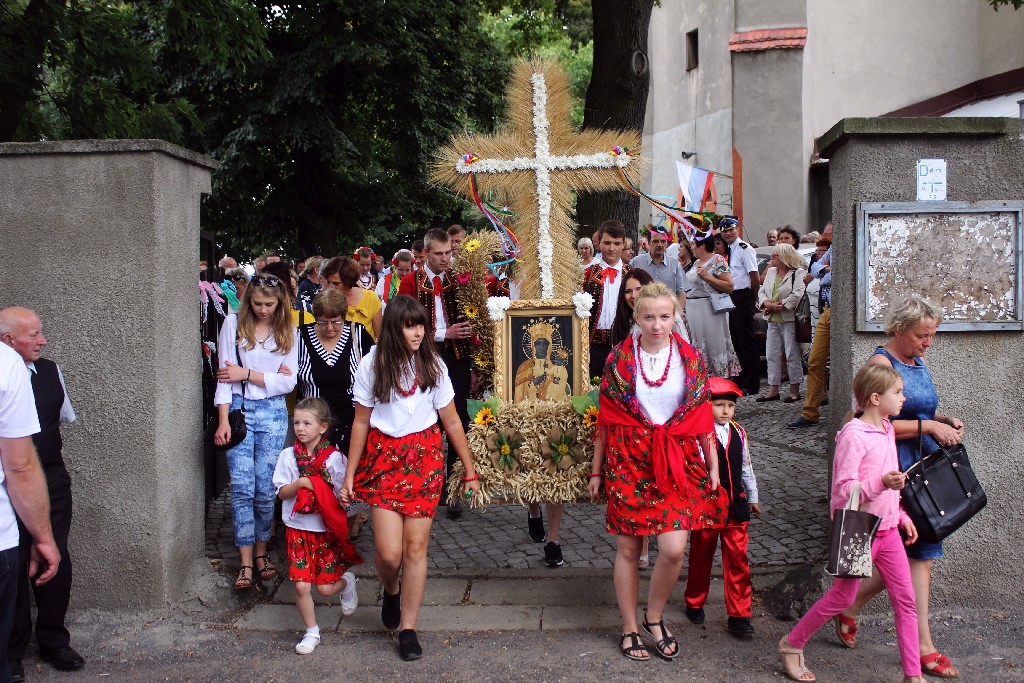 Mieszkańcy gminy Krotoszyce wspólnie świętowali na dożynkach