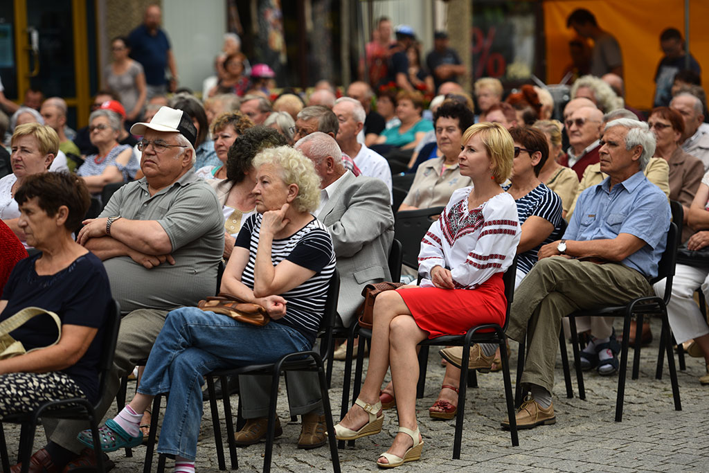 „Ukraińskie ( i nie tylko) klimaty” w legnickim rynku