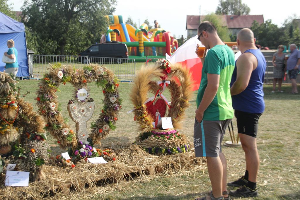 W Rosochatej mieszkańcy gminy Kunice bawili się do wieczora