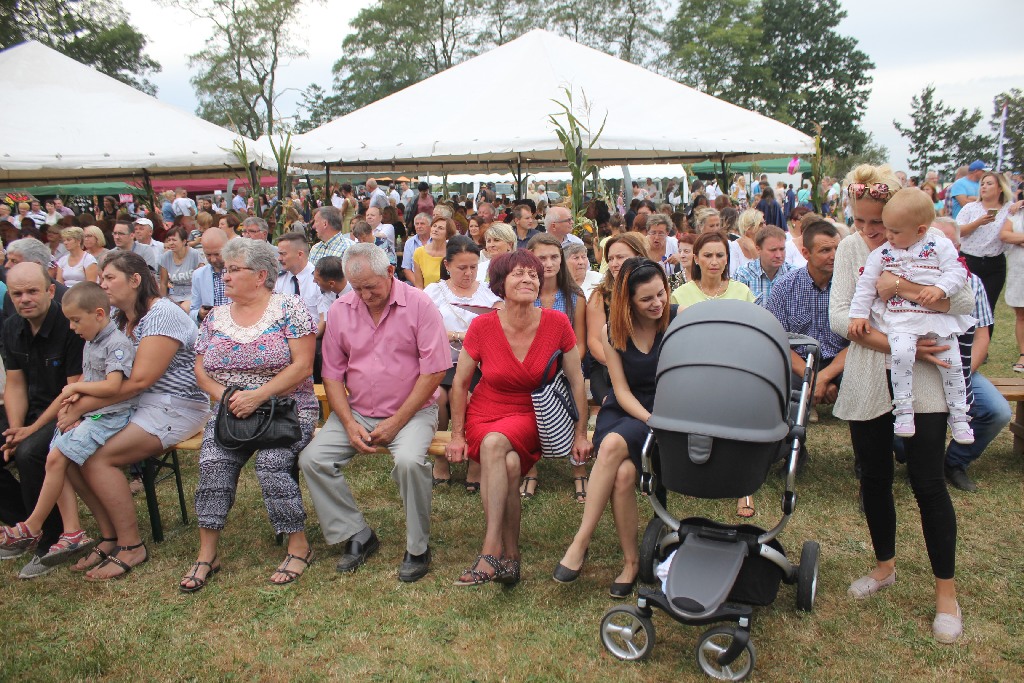 Mieszkańcy gminy Krotoszyce wspólnie świętowali na dożynkach