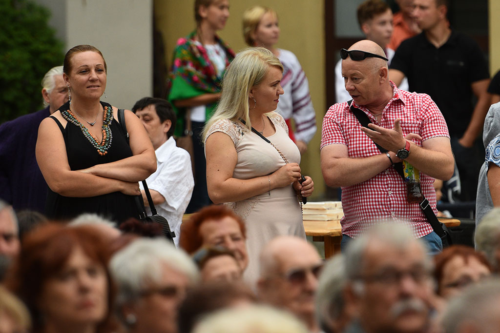 „Ukraińskie ( i nie tylko) klimaty” w legnickim rynku