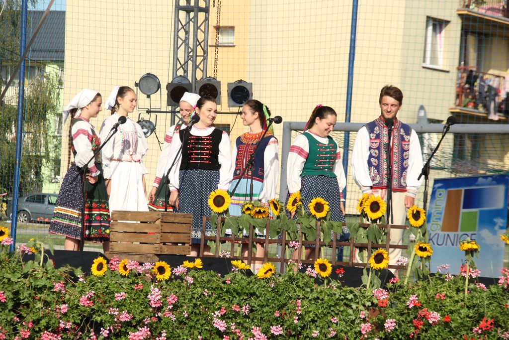 W Rosochatej mieszkańcy gminy Kunice bawili się do wieczora