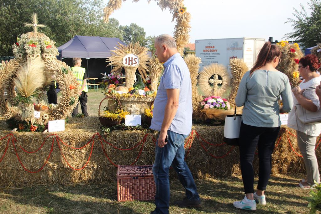 W Rosochatej mieszkańcy gminy Kunice bawili się do wieczora