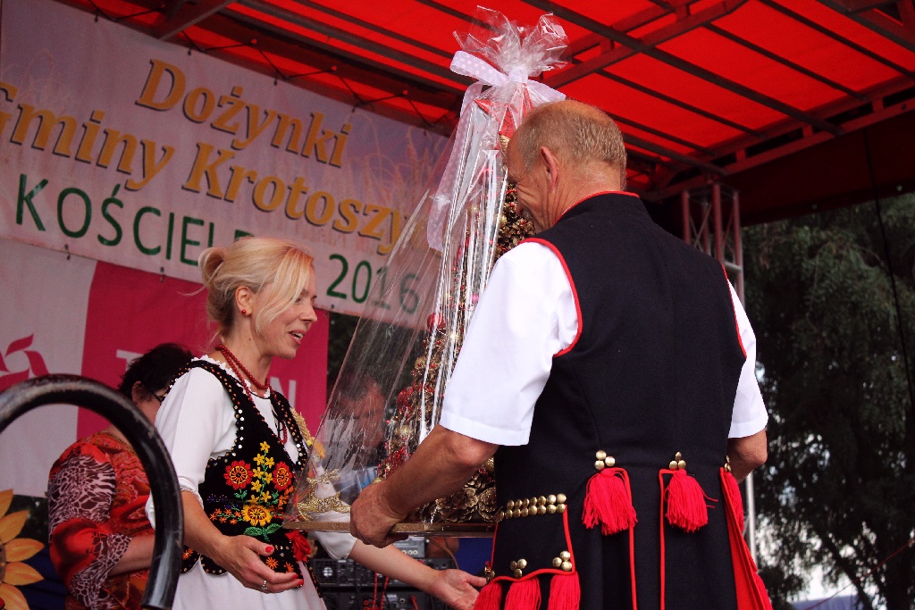 Mieszkańcy gminy Krotoszyce wspólnie świętowali na dożynkach