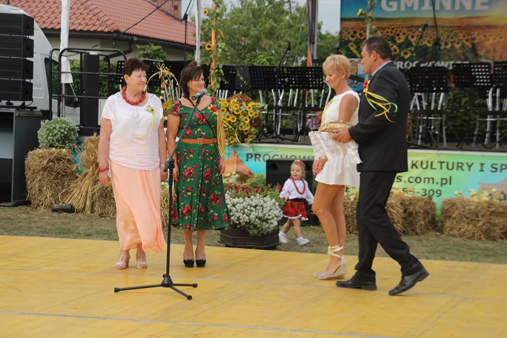 Mieszkańcy gminy Prochowice wspólnie bawili się na dożynkach