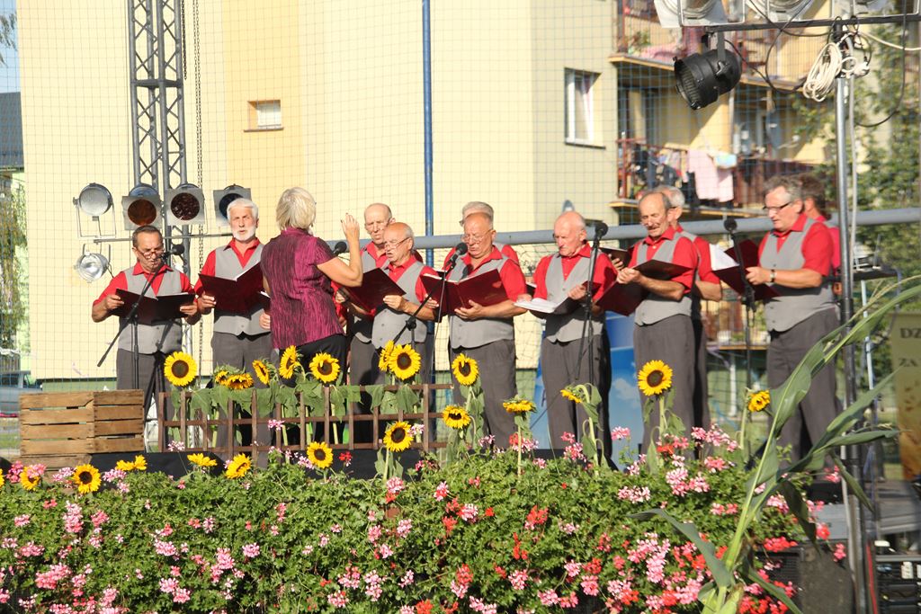 W Rosochatej mieszkańcy gminy Kunice bawili się do wieczora