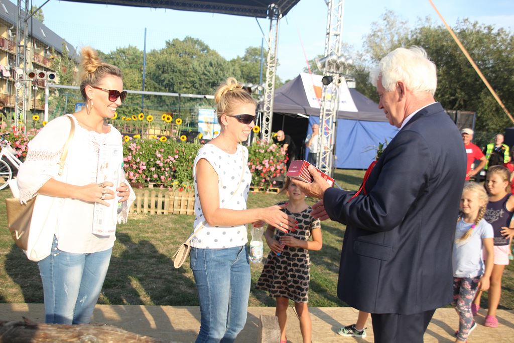 W Rosochatej mieszkańcy gminy Kunice bawili się do wieczora