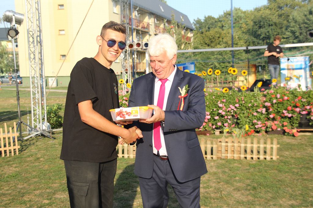 W Rosochatej mieszkańcy gminy Kunice bawili się do wieczora