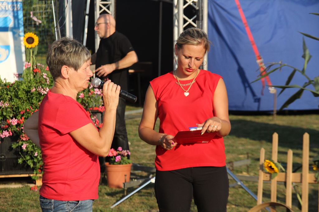 W Rosochatej mieszkańcy gminy Kunice bawili się do wieczora