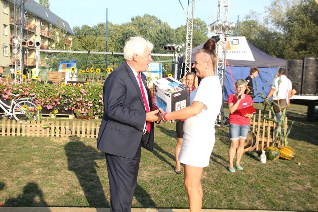 W Rosochatej mieszkańcy gminy Kunice bawili się do wieczora