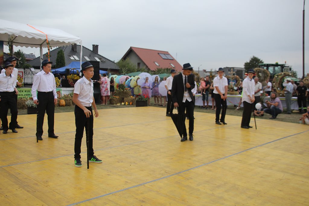 Mieszkańcy gminy Prochowice wspólnie bawili się na dożynkach