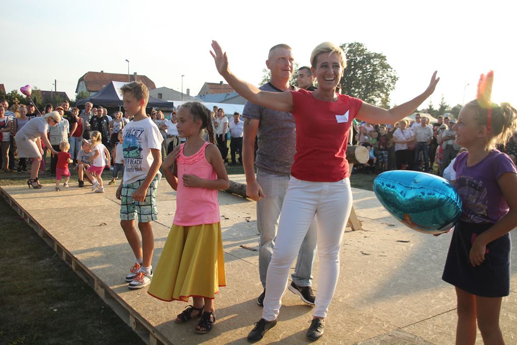 W Rosochatej mieszkańcy gminy Kunice bawili się do wieczora