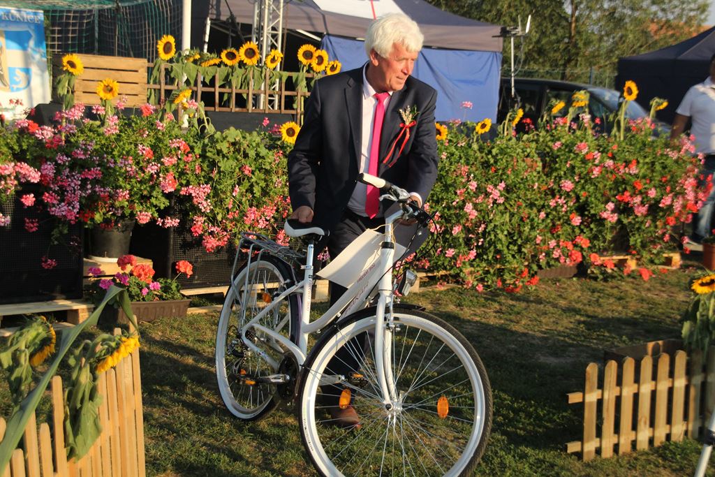 W Rosochatej mieszkańcy gminy Kunice bawili się do wieczora