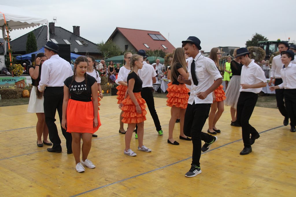 Mieszkańcy gminy Prochowice wspólnie bawili się na dożynkach