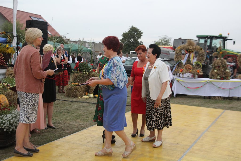 Mieszkańcy gminy Prochowice wspólnie bawili się na dożynkach