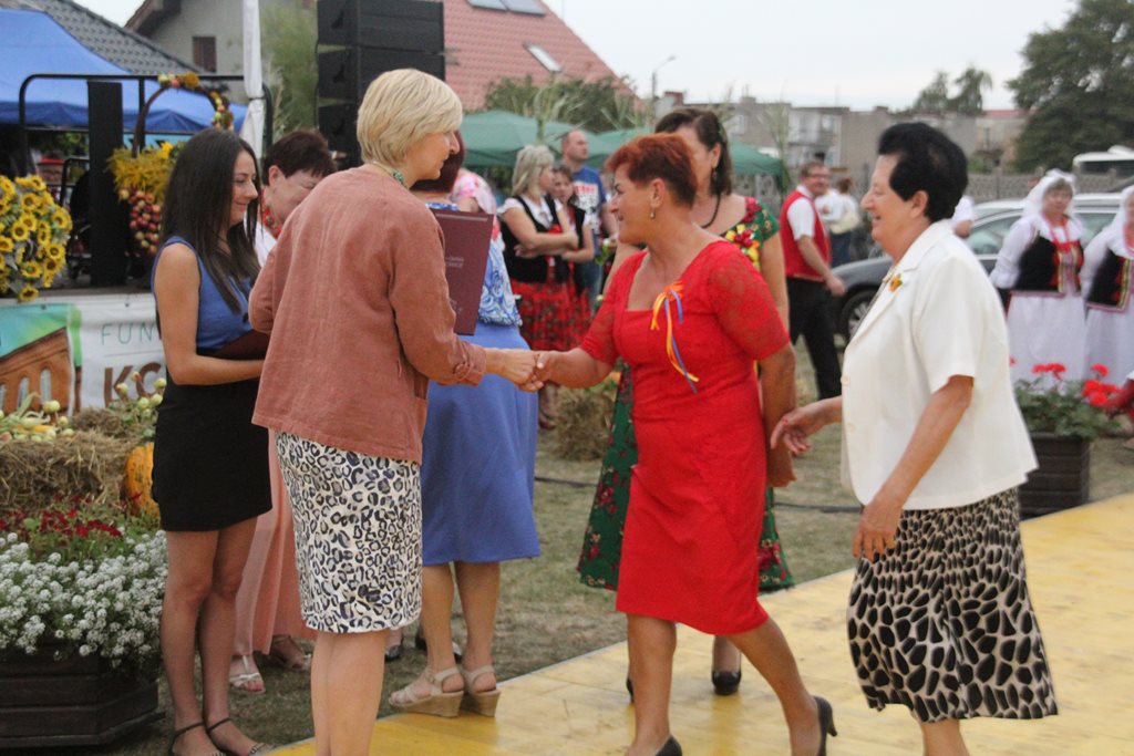 Mieszkańcy gminy Prochowice wspólnie bawili się na dożynkach