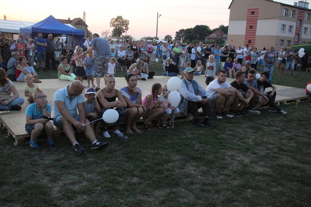 W Rosochatej mieszkańcy gminy Kunice bawili się do wieczora