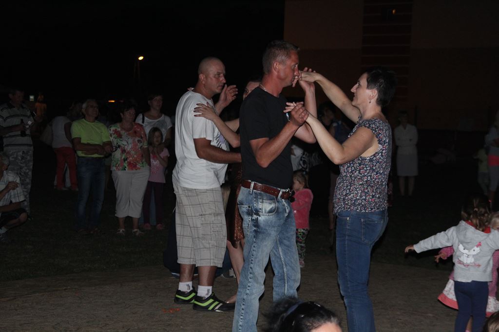 W Rosochatej mieszkańcy gminy Kunice bawili się do wieczora