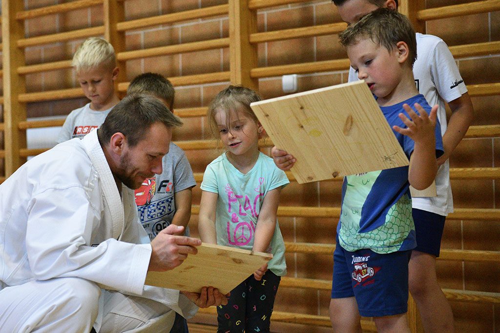 Zakończenie zajęć z samoobrony dla dzieci i młodzieży