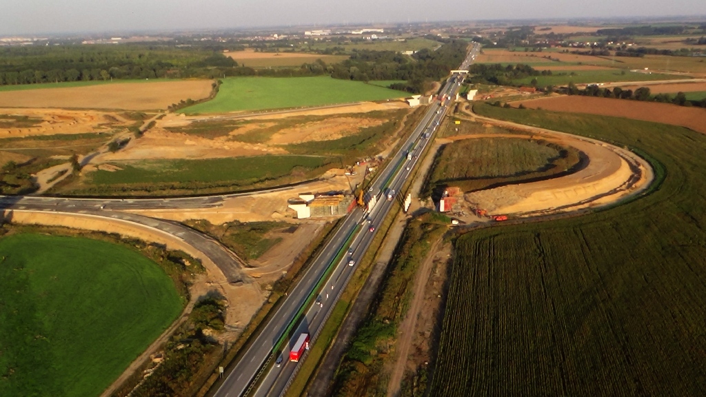Budują drogę S3 z Legnicy do Lubina. Kolejny raport z lotu ptaka