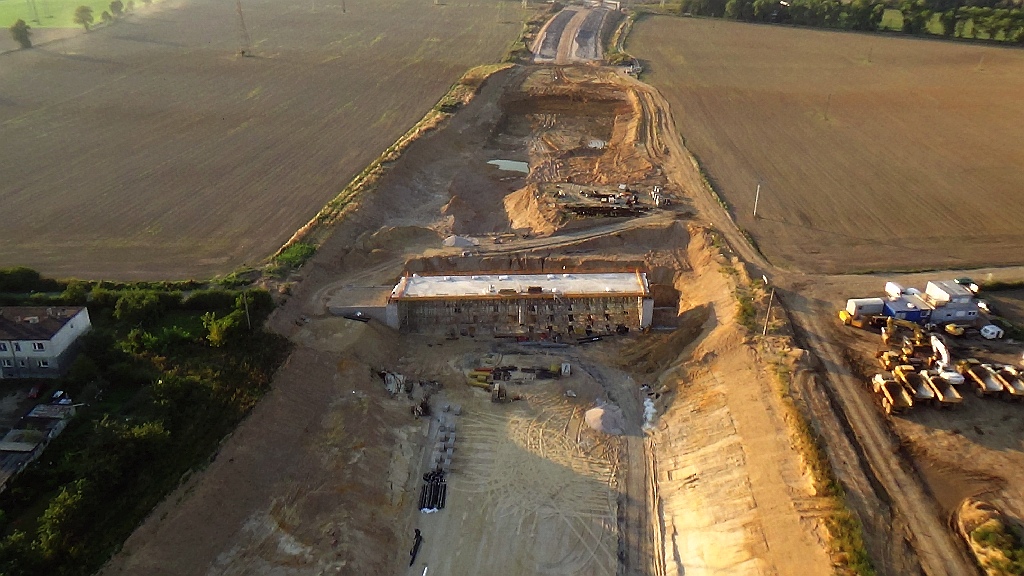 Budują drogę S3 z Legnicy do Lubina. Kolejny raport z lotu ptaka