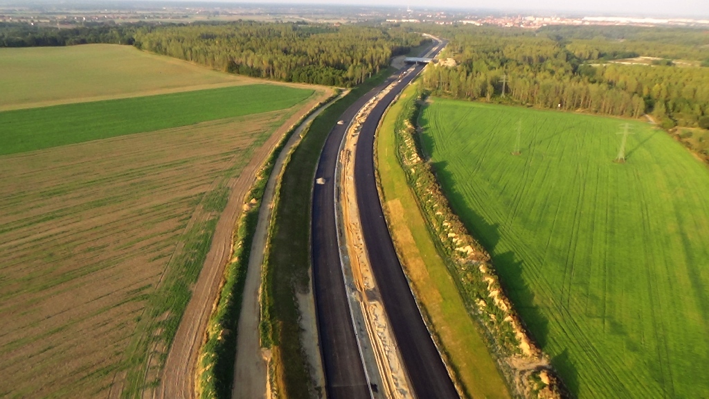 Budują drogę S3 z Legnicy do Lubina. Kolejny raport z lotu ptaka