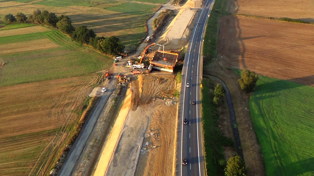 Budują drogę S3 z Legnicy do Lubina. Kolejny raport z lotu ptaka