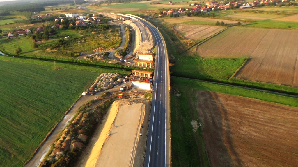 Budują drogę S3 z Legnicy do Lubina. Kolejny raport z lotu ptaka