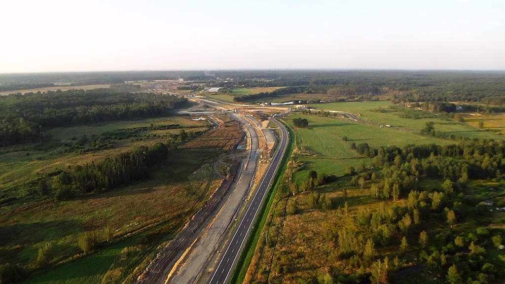 Budują drogę S3 z Legnicy do Lubina. Kolejny raport z lotu ptaka