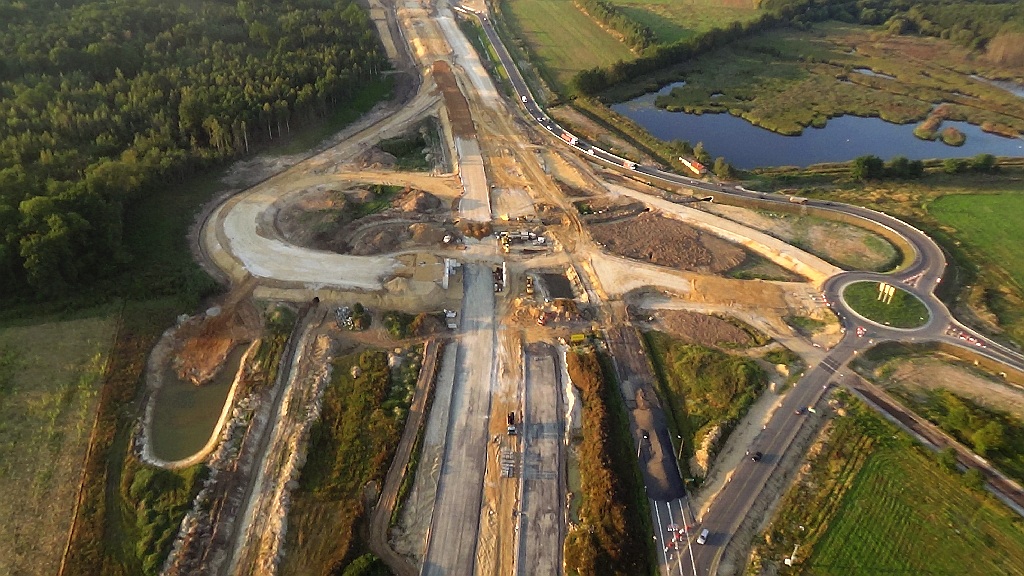 Budują drogę S3 z Legnicy do Lubina. Kolejny raport z lotu ptaka