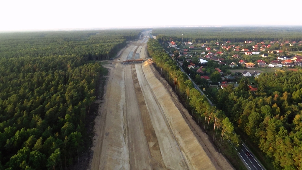 Budują drogę S3 z Legnicy do Lubina. Kolejny raport z lotu ptaka