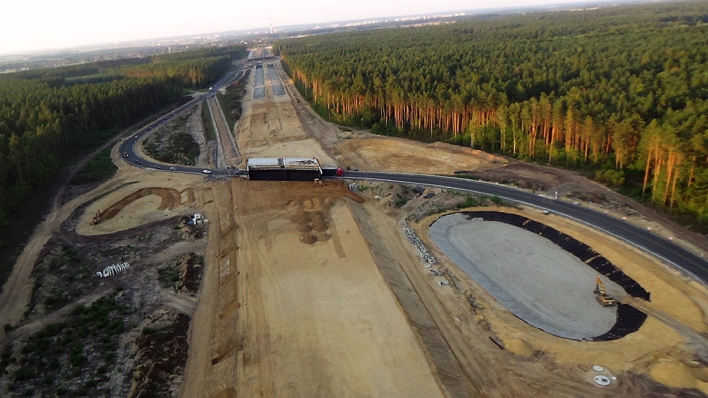 Budują drogę S3 z Legnicy do Lubina. Kolejny raport z lotu ptaka