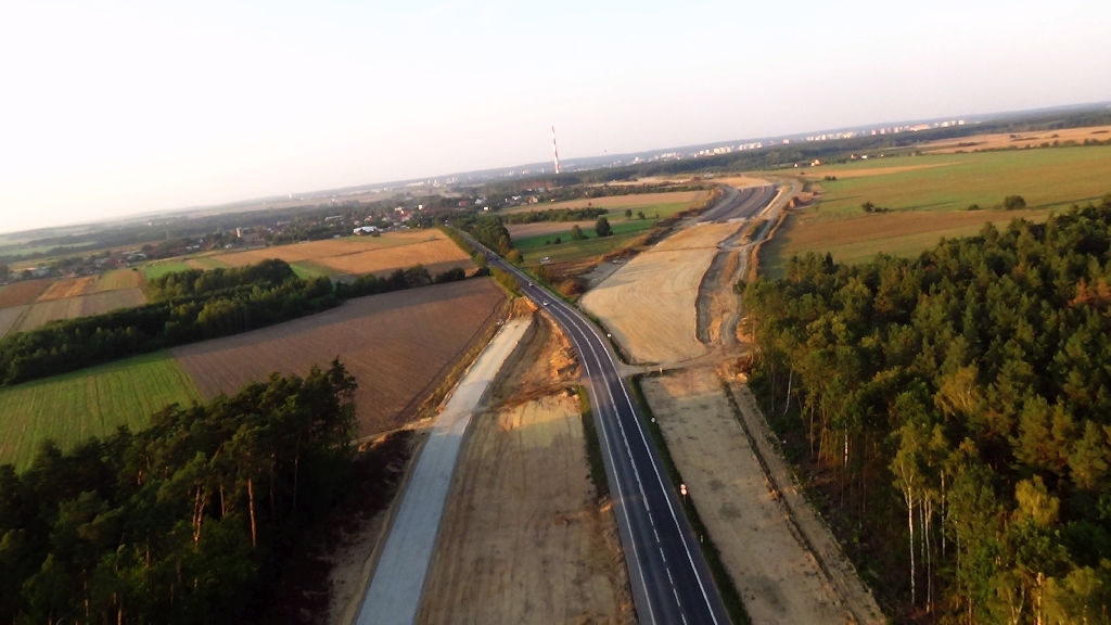 Budują drogę S3 z Legnicy do Lubina. Kolejny raport z lotu ptaka