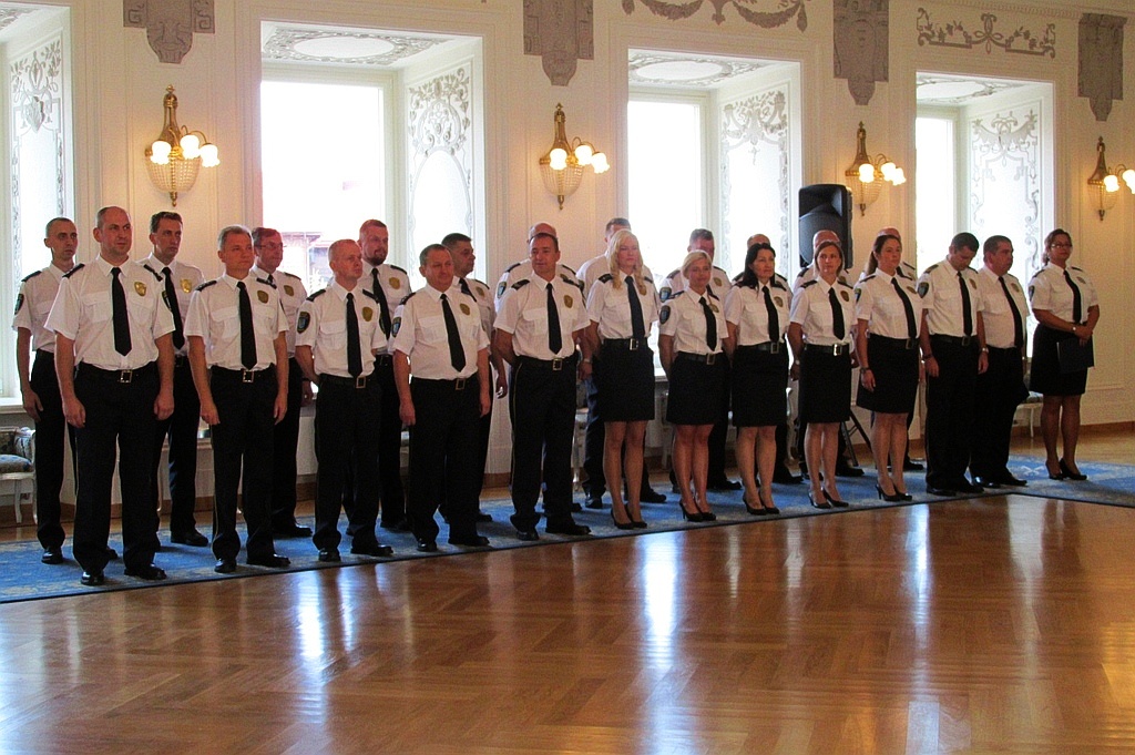 Legniccy strażnicy miejscy świętowali w akademii 25. urodziny