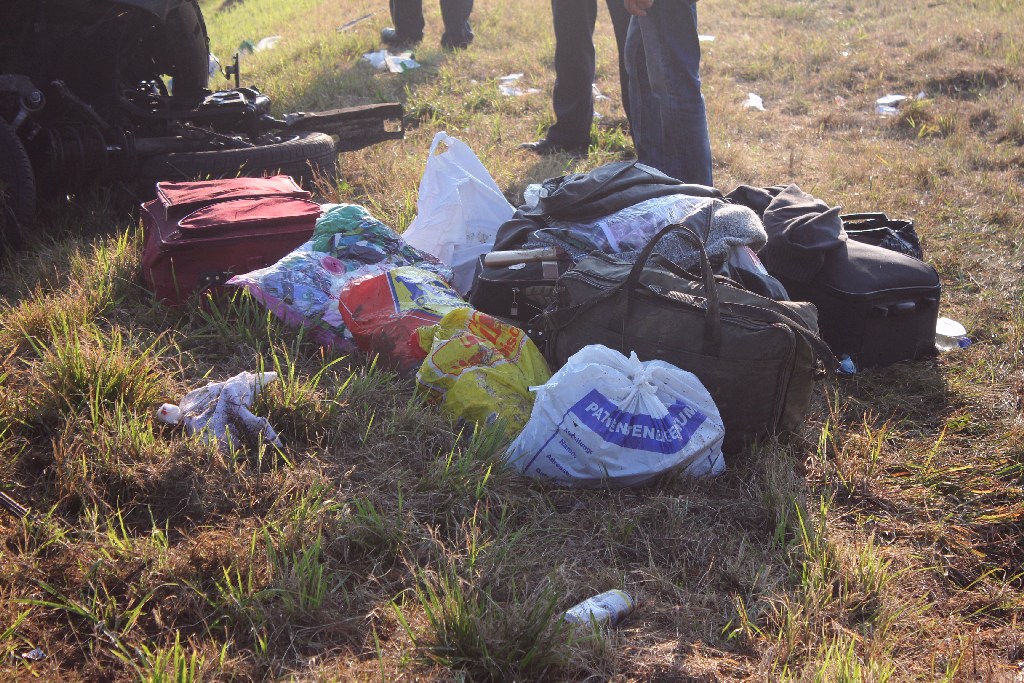 Trzy osoby ranne w wypadku. Na A4 dachował samochód