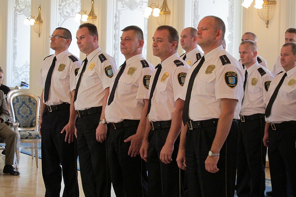 Legniccy strażnicy miejscy świętowali w akademii 25. urodziny