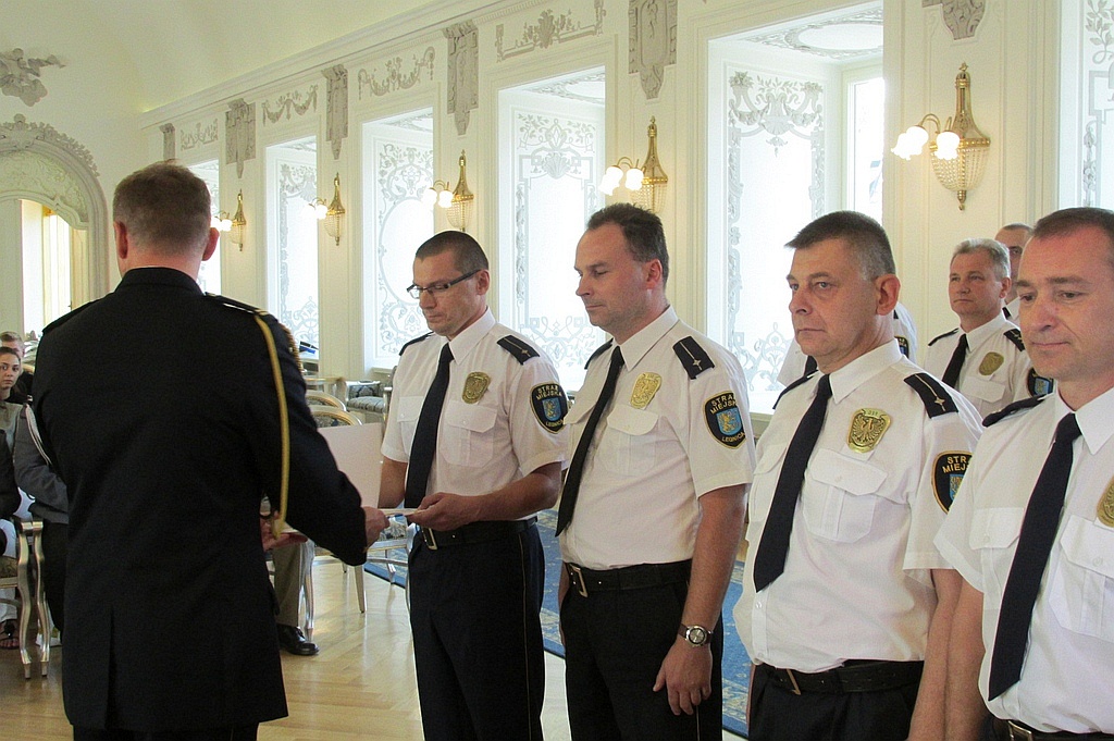 Legniccy strażnicy miejscy świętowali w akademii 25. urodziny