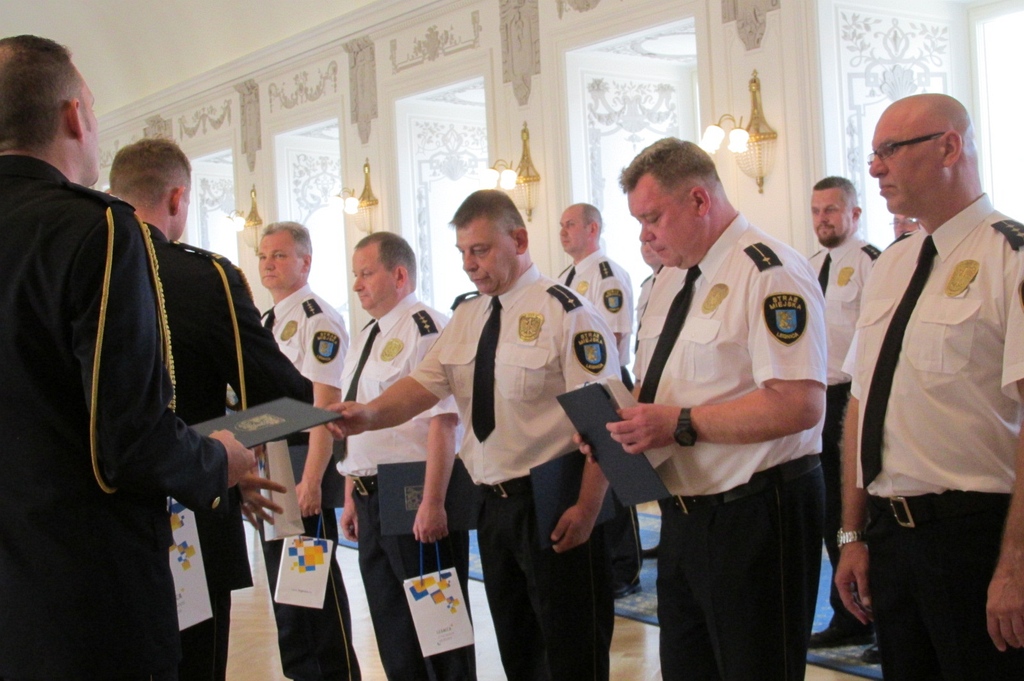 Legniccy strażnicy miejscy świętowali w akademii 25. urodziny