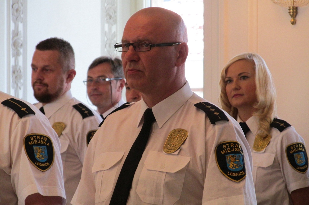 Legniccy strażnicy miejscy świętowali w akademii 25. urodziny