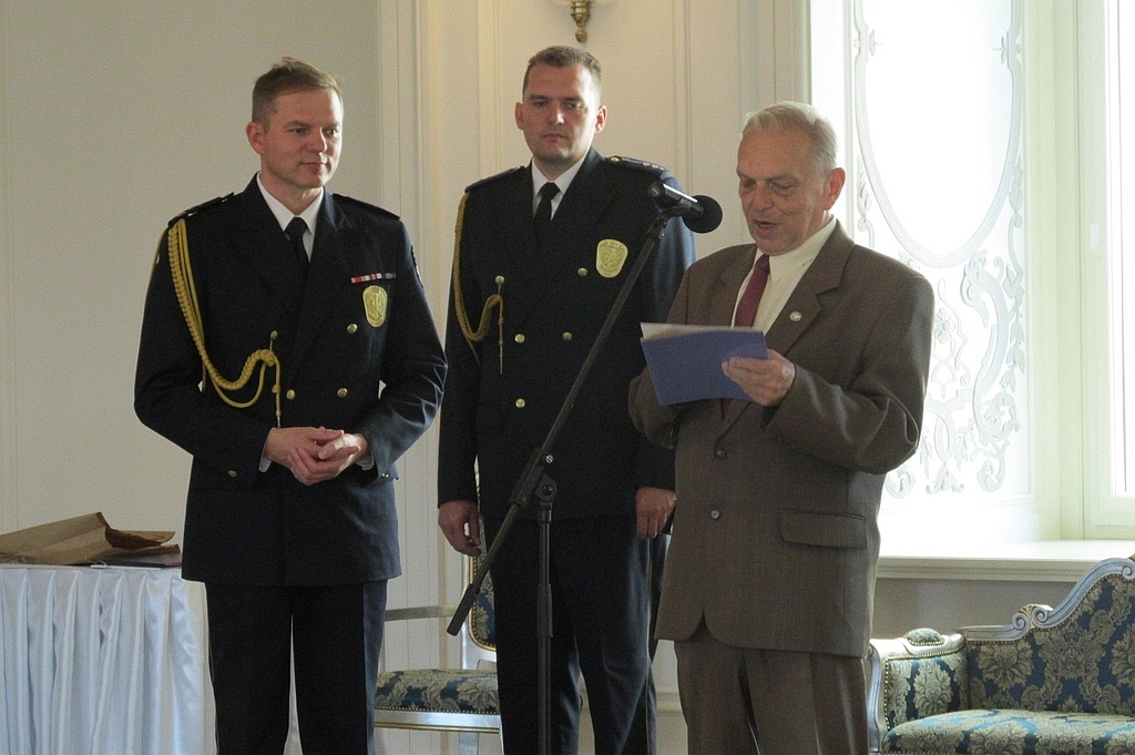 Legniccy strażnicy miejscy świętowali w akademii 25. urodziny