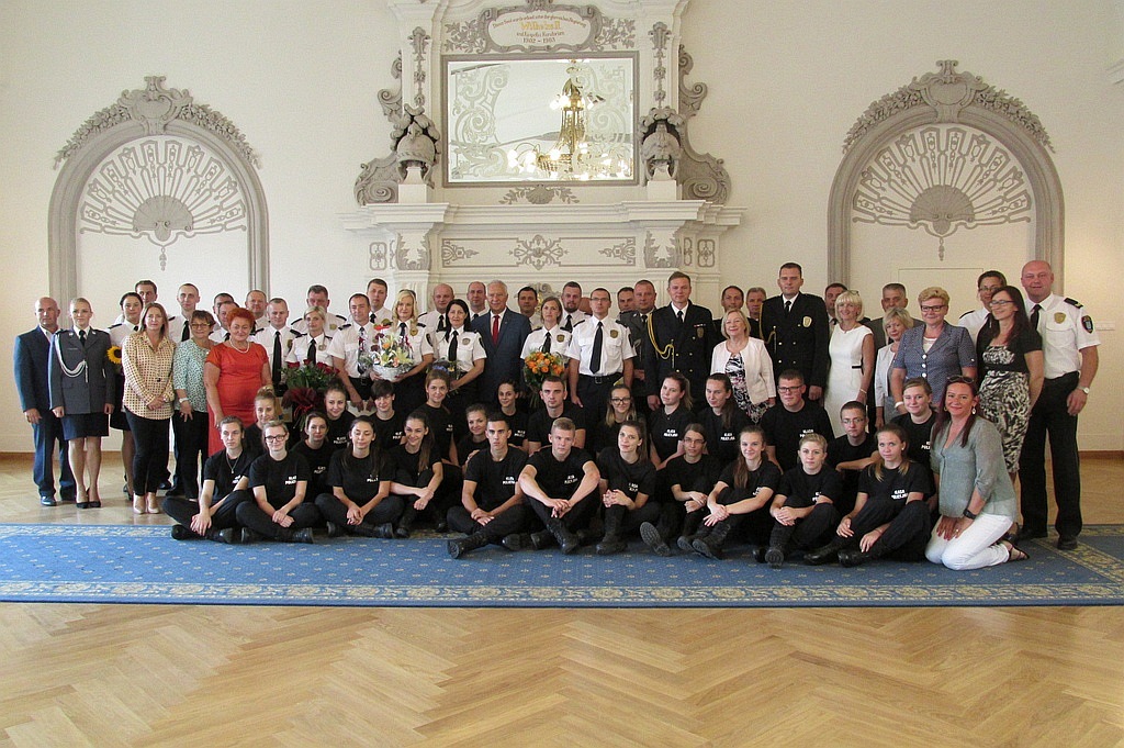 Legniccy strażnicy miejscy świętowali w akademii 25. urodziny