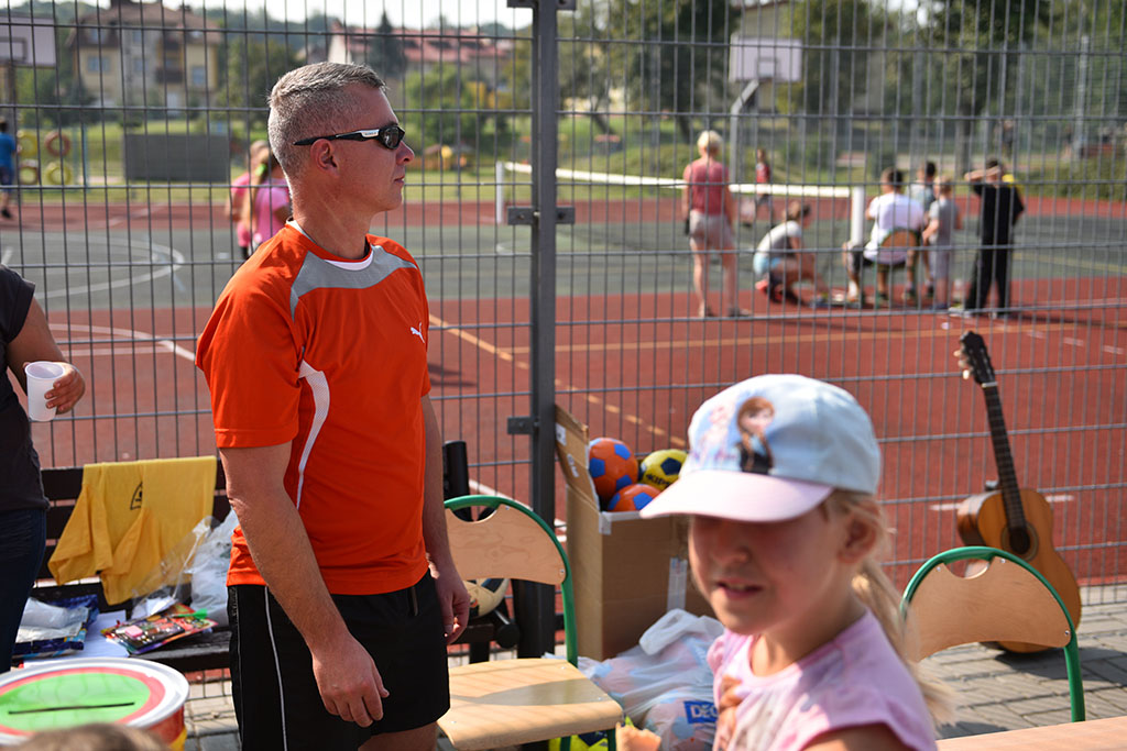 W legnickiej „dziewiątce” odbył się festyn „Postaw na rodzinę”