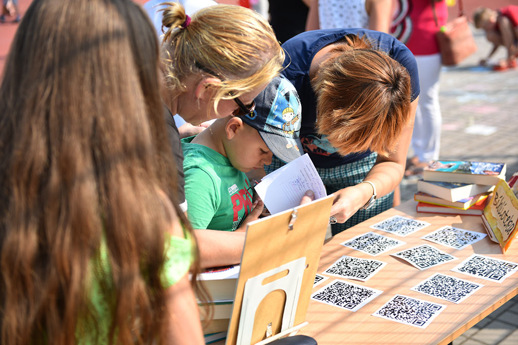 W legnickiej „dziewiątce” odbył się festyn „Postaw na rodzinę”